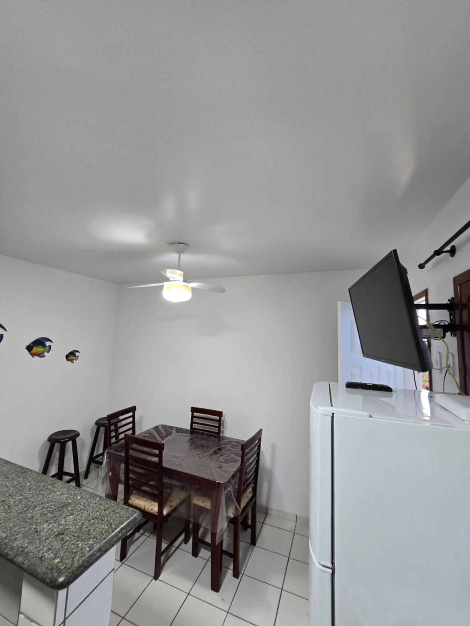 Apto Terreo Mobiliado Com Piscina - 400m Da De Taperapuan, Proximo Ao Axe Moi- Golden Dolphin 公寓
